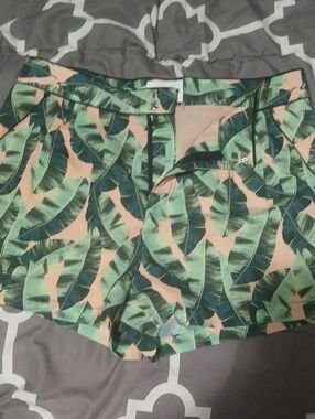 🆕️Olive and Oak Palm Leaves Print Soft Shorts
